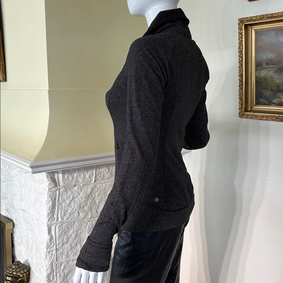 Lululemon Think Fast Pullover - Picture 7 of 16
